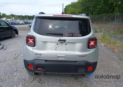 2018 Jeep Renegade Trailhawk 4X4 из США, поврежденный, VIN ZACCJBCB8JPH76889